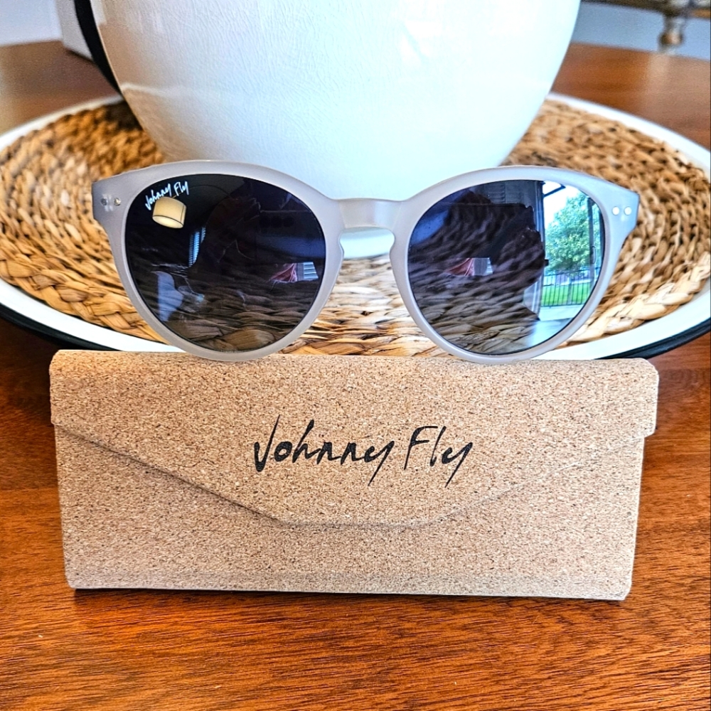 Johnny Fly Latitude Polarized Sunglasses in Smoke - Worn 3x - Like New!